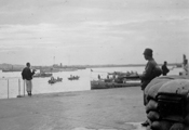 Puerto-de-Qingdao-en-1938--base-del-Cuerpo-de-Cannoneros.jpg